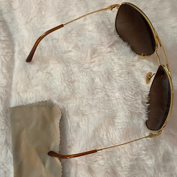Ray-Ban authentic Aviator sunglasses - Picture 3 of 4
